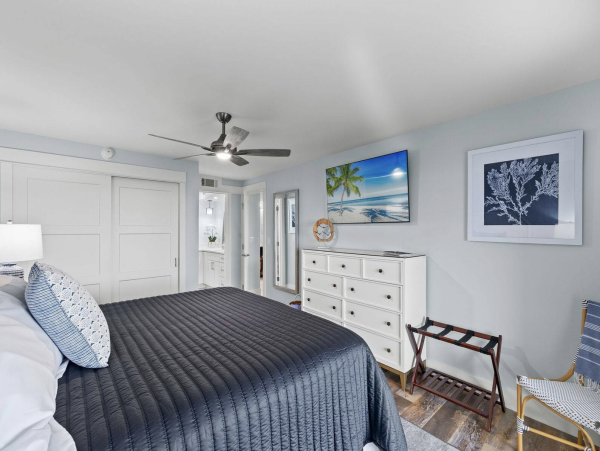 Family Friendly Complex in Sanibel Located on the Beach